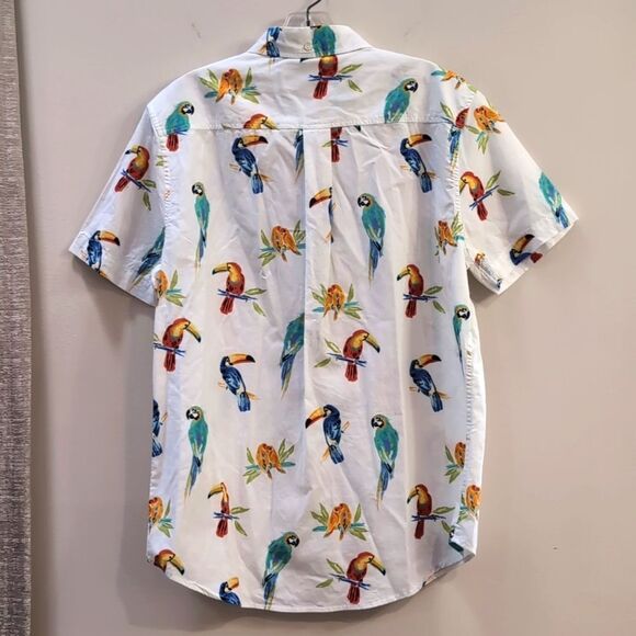 Chubbies Men's The Dude Where's Macaw Short Sleeve Shirt Sz M - Picture 2 of 7